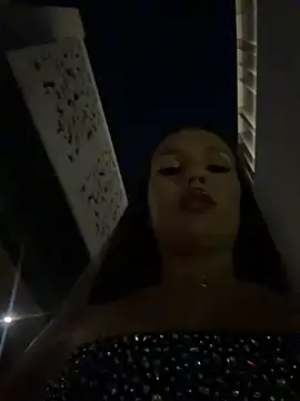 Syka0001 online show from April 23, 5:37 pm