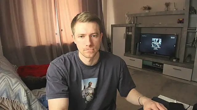 Snapshot of EthanPinkman chatting on May 16, 6:21 am EthanPinkman online show from May 16, 6:21 am
