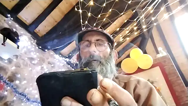 Snapshot of Oridama123 chatting on May 15, 8:43 am Oridama123 online show from May 15, 8:43 am