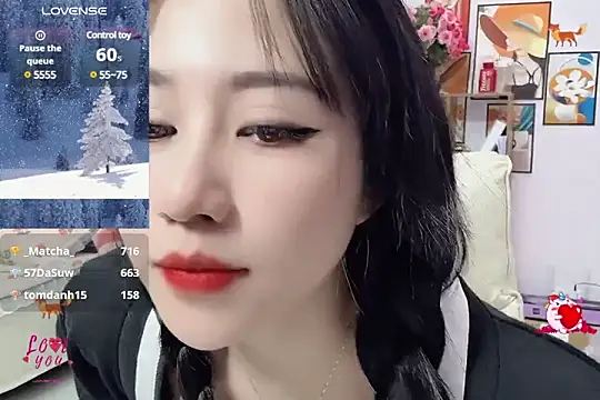 Snapshot of _LLisa_ chatting on February 10, 8:31 pm LLisa online show from February 10, 8:31 pm