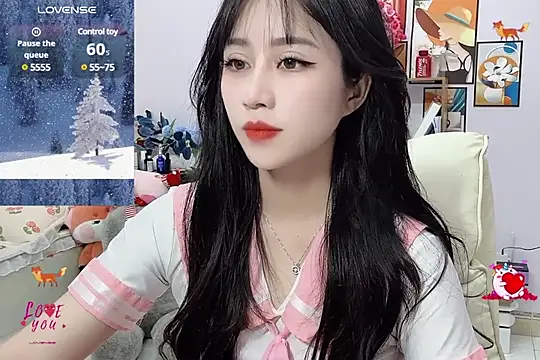 Snapshot of _LLisa_ chatting on February 15, 4:56 pm LLisa online show from February 15, 4:56 pm