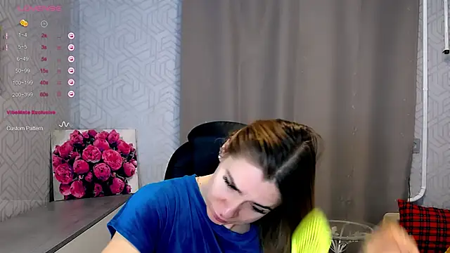 Snapshot of Naughty__Megan chatting on January 27, 4:52 am Naughty Megan online show from January 27, 4:52 am