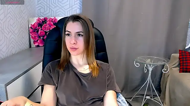 Snapshot of Naughty__Megan chatting on February 20, 10:37 am Naughty Megan online show from February 20, 10:37 am