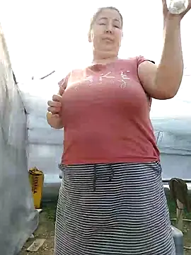 EmmaSquirt online show from February 26, 11:30 am