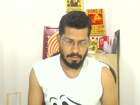 Snapshot of MikeRiverx chatting on June 15, 1:46 pm MikeRiverx online show from June 15, 1:46 pm