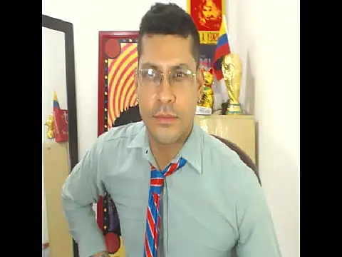 Snapshot of MikeRiverx chatting on August 6, 4:36 am MikeRiverx online show from August 6, 4:36 am