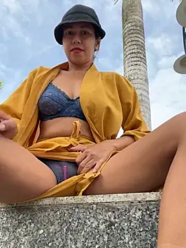 2HotAsain4u online show from January 11, 3:34 am