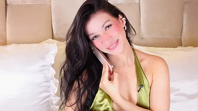 KiraKayleigh1 online show from November 4, 2:43 am