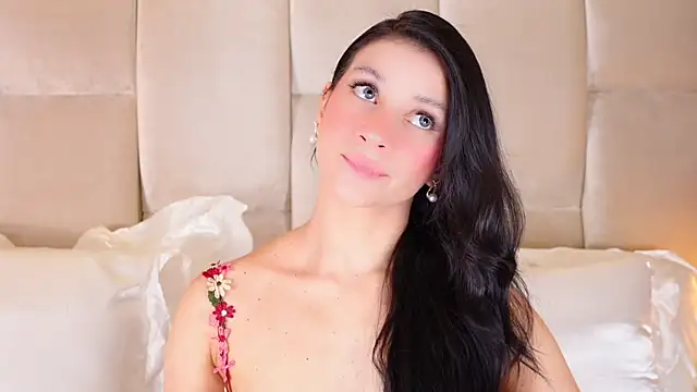 KiraKayleigh1 online show from November 24, 12:43 am