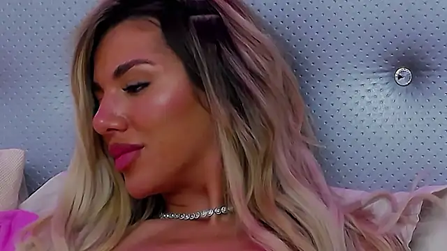 ClaraHazel online show from February 2, 8:35 am