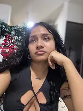Snapshot of Riana_Kean chatting on December 4, 5:49 am Riana Kean online show from December 4, 5:49 am