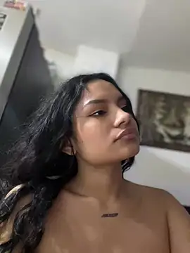 Snapshot of Riana_Kean chatting on December 11, 3:35 am Riana Kean online show from December 11, 3:35 am