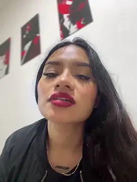 Snapshot of Riana_Kean chatting on December 18, 4:20 am Riana Kean online show from December 18, 4:20 am