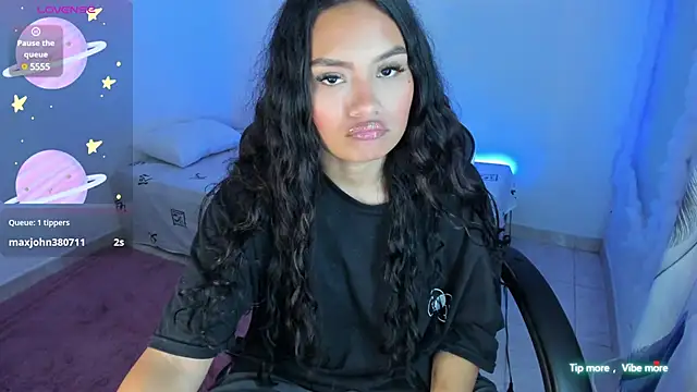 Snapshot of Riana_Kean chatting on January 28, 2:43 am Riana Kean online show from January 28, 2:43 am