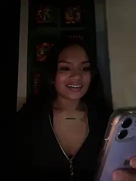 Snapshot of Riana_Kean chatting on February 6, 3:06 am Riana Kean online show from February 6, 3:06 am