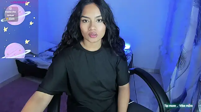 Snapshot of Riana_Kean chatting on March 16, 3:36 am Riana Kean online show from March 16, 3:36 am