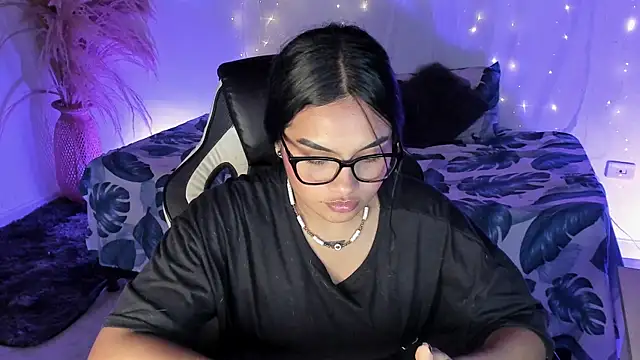 Riana Kean online show from March 14, 2:39 am