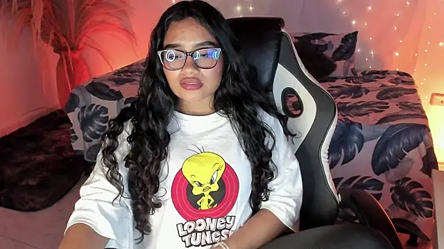 Riana Kean online show from April 9, 6:19 am