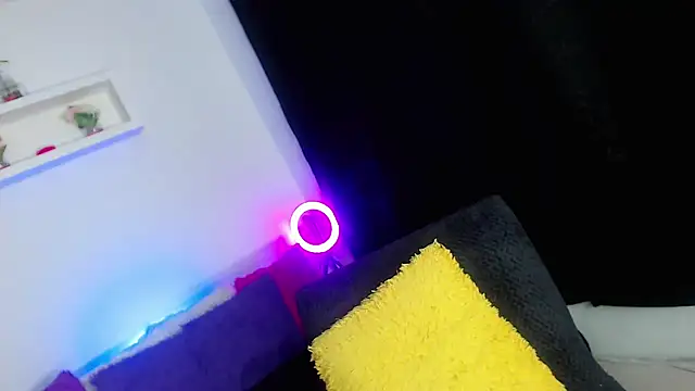 Snapshot of Ari_Tss chatting on February 23, 7:28 pm Ari Tss online show from February 23, 7:28 pm