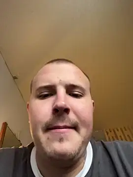 MrMrsRight online show from October 31, 7:09 am