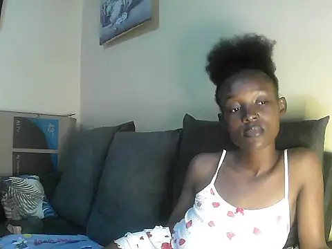 petite clara24 online show from March 11, 7:58 pm