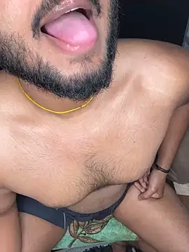 Snapshot of Cum_on_your_tityyy chatting on January 19, 10:06 am Cum on your tityyy online show from January 19, 10:06 am