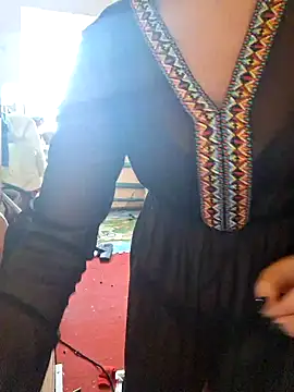Snapshot of _Kitti_ chatting on December 14, 6:56 am  Kitti  online show from December 14, 6:56 am