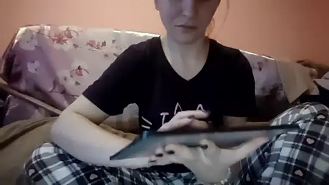  Kitti  online show from December 17, 1:50 pm