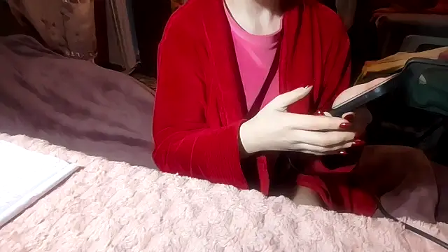  Kitti  online show from February 15, 3:31 pm