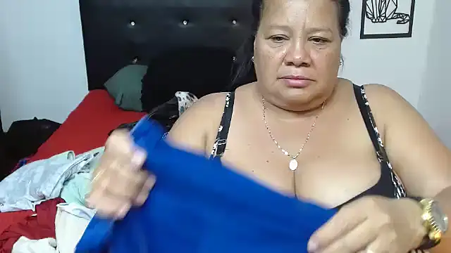 Shanttal0272 online show from October 21, 9:59 pm