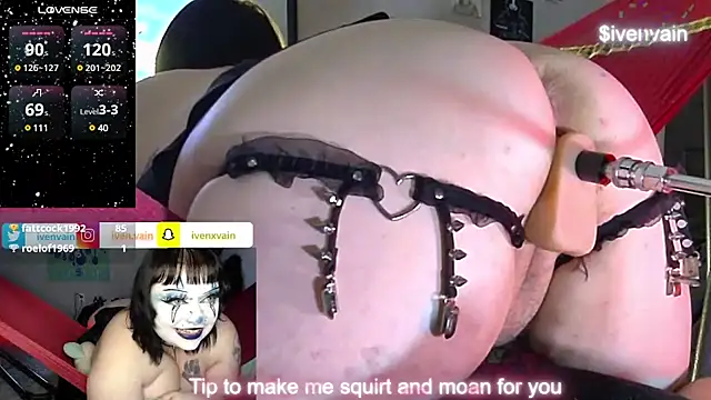 Snapshot of ivenxxxvain chatting on December 16, 4:49 pm ivenxxxvain online show from December 16, 4:49 pm