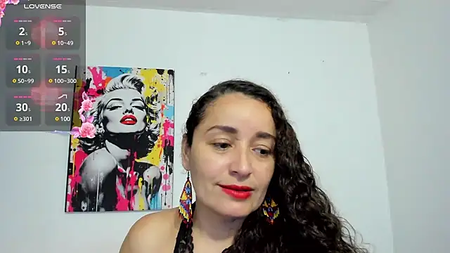  luna  sweet  online show from March 21, 11:45 pm