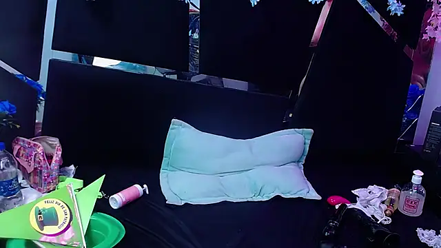 Snapshot of Cocoo_Nuth chatting on March 18, 10:14 am Cocoo Nuth online show from March 18, 10:14 am