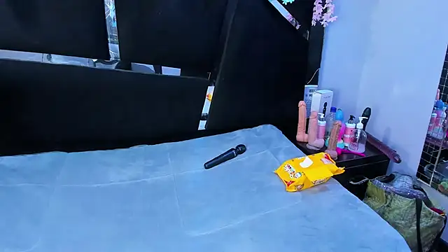 Snapshot of Cocoo_Nuth chatting on October 30, 1:40 am Cocoo Nuth online show from October 30, 1:40 am