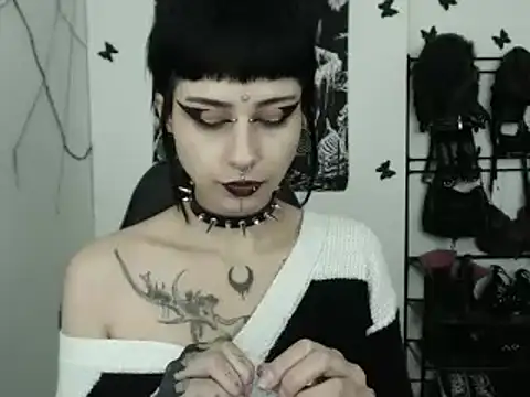 n0sferatus   online show from December 20, 3:46 am