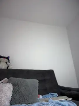 Snapshot of Zeli_66 chatting on December 11, 6:25 am Zeli 66 online show from December 11, 6:25 am