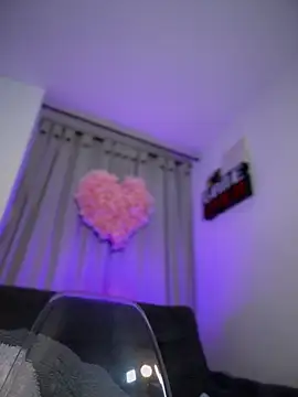 Snapshot of Zeli_66 chatting on March 5, 7:27 am Zeli 66 online show from March 5, 7:27 am