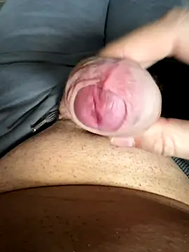 Snapshot of rambetto21 chatting on October 25, 6:21 am rambetto21 online show from October 25, 6:21 am