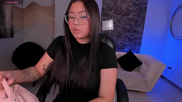 AmberLewis  online show from February 25, 3:09 am