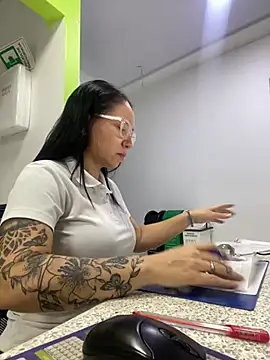 Snapshot of nurse_desi_sexlove chatting on February 14, 2:50 am nurse desi sexlove online show from February 14, 2:50 am