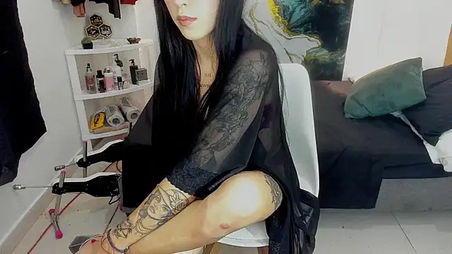 chaymae nah  online show from January 15, 2:05 am