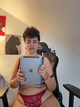 Snapshot of rafamarianoofc chatting on November 10, 2:05 pm rafamarianoofc online show from November 10, 2:05 pm