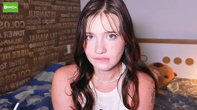 HanahCute online show from September 13, 1:38 am