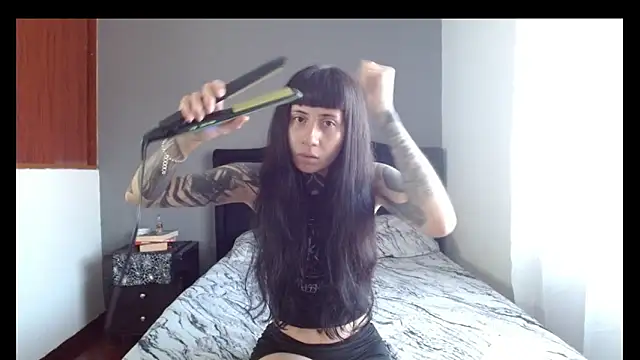 Emilia 1995 online show from February 5, 12:21 pm