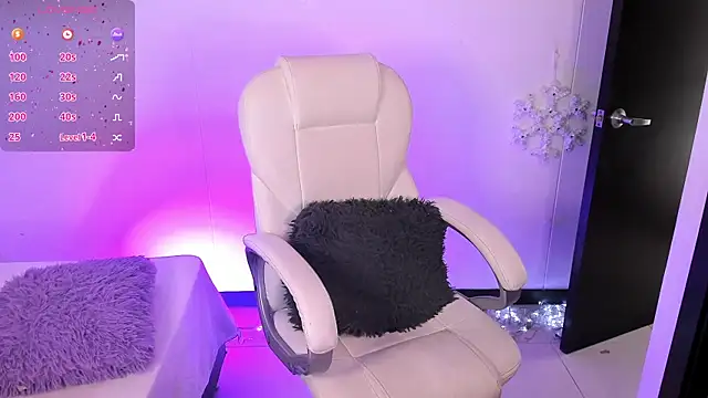 Snapshot of nyna_1 chatting on March 18, 9:32 pm nyna 1 online show from March 18, 9:32 pm