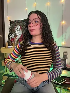 Snapshot of Antoniart_ chatting on December 3, 1:46 am Antoniart online show from December 3, 1:46 am