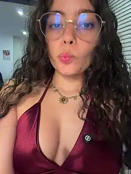 Snapshot of Antoniart_ chatting on May 15, 5:25 am Antoniart online show from May 15, 5:25 am