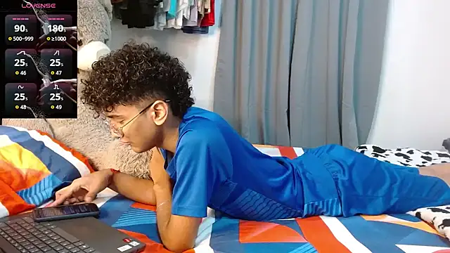 harrytwink18 online show from April 20, 8:54 pm