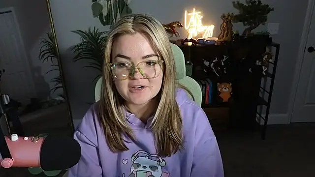 rodeobrii online show from October 20, 1:06 am