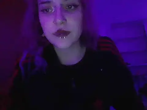 Snapshot of shinigami6669 chatting on December 19, 6:01 am shinigami6669 online show from December 19, 6:01 am